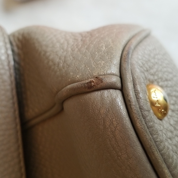 Prada - Picture 6 of 8